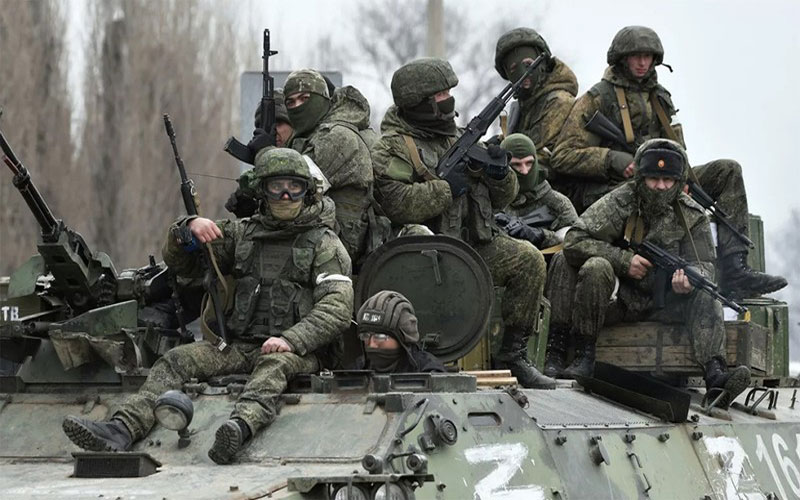 Predict four scenarios to end the Russia-Ukraine conflict